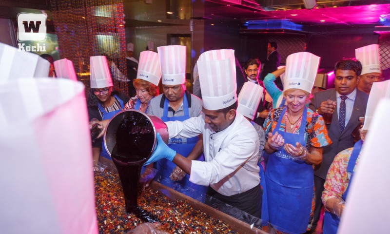 A rich and royal cake mixing