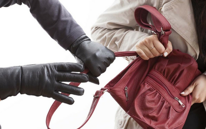 Is your apartment secure? 7 ways to protect your home from burglars!